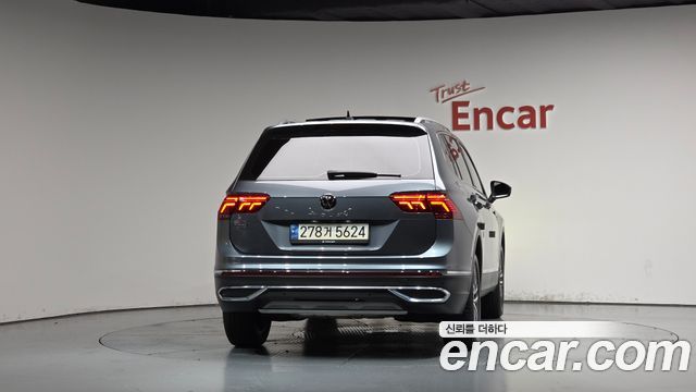 Volkswagen Tiguan 2023 — photo 4