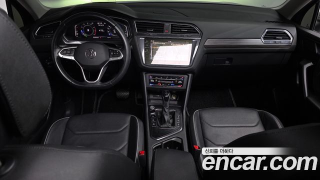 Volkswagen Tiguan 2023 — photo 10