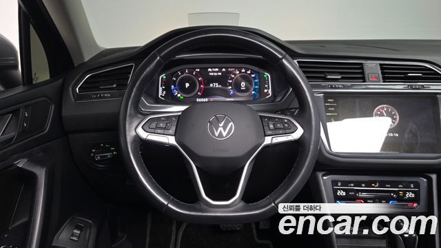 Volkswagen Tiguan 2023 — photo 19