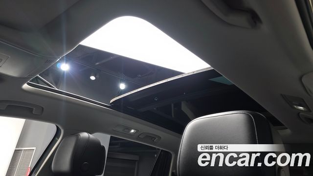 Volkswagen Tiguan 2023 — photo 22