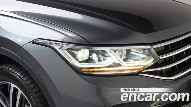 Volkswagen Tiguan 2023 — photo 8