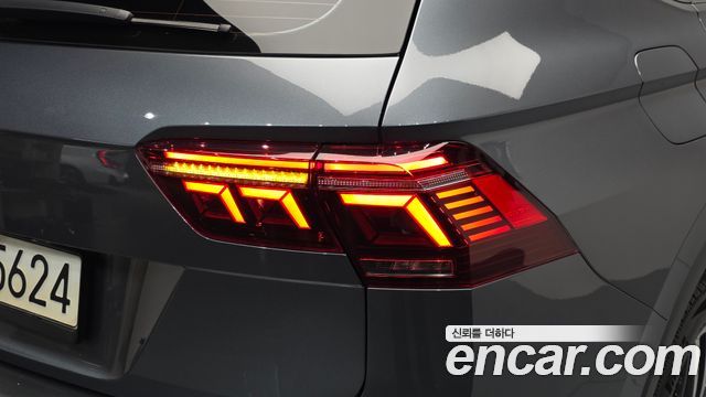 Volkswagen Tiguan 2023 — photo 9