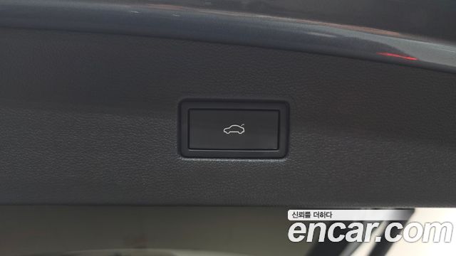 Volkswagen Tiguan 2023 — photo 31