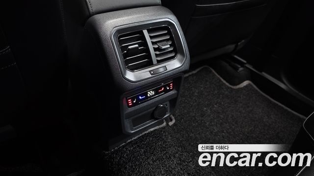 Volkswagen Tiguan 2023 — photo 33