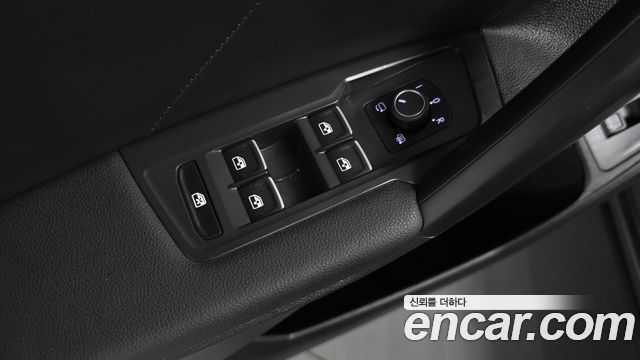 Volkswagen Tiguan 2023 — photo 34