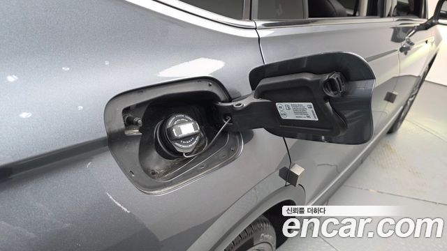 Volkswagen Tiguan 2023 — photo 36