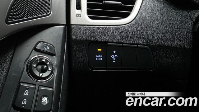 Hyundai AVANTE 2012 — photo 23