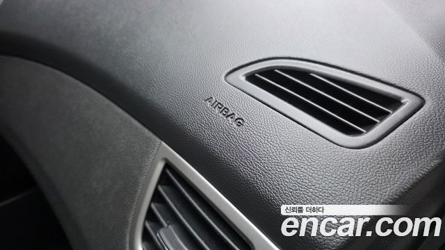 Hyundai AVANTE 2012 — photo 24