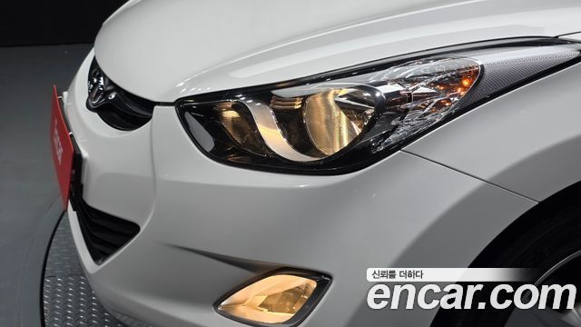 Hyundai AVANTE 2012 — photo 8