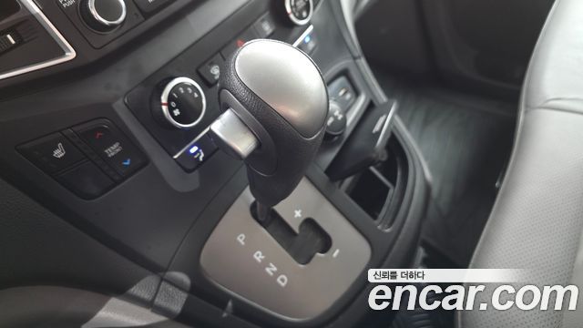 Hyundai Starex 2020 — photo 9