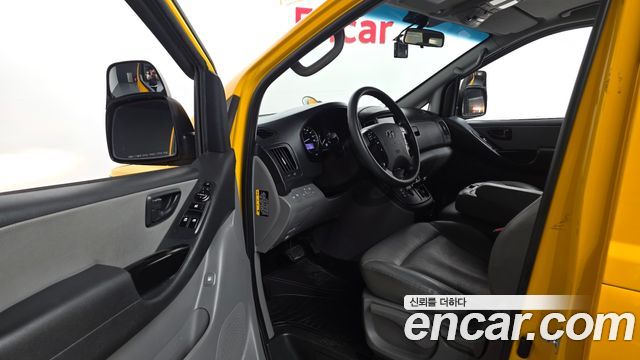 Hyundai Starex 2020 — photo 10