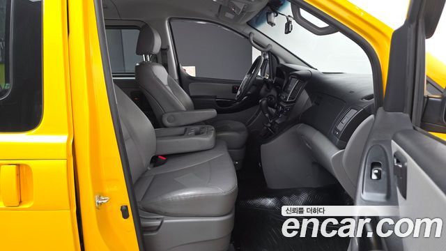 Hyundai Starex 2020 — photo 11