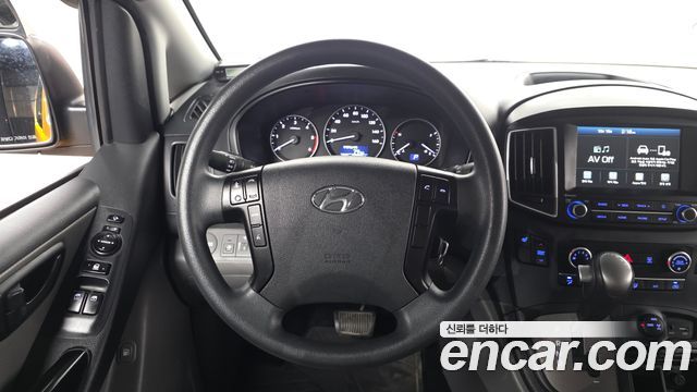 Hyundai Starex 2020 — photo 14