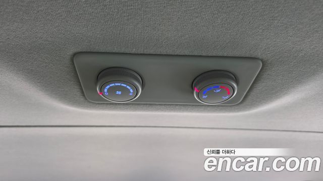 Hyundai Starex 2020 — photo 19