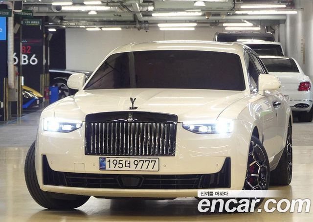 Rolls-Royce Ghost 2025 — photo 1