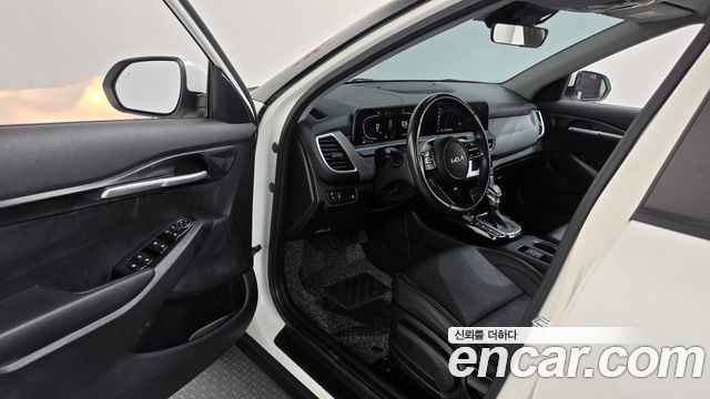 Kia Seltos 2023 — photo 13