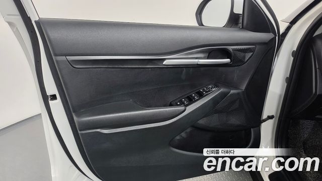 Kia Seltos 2023 — photo 14