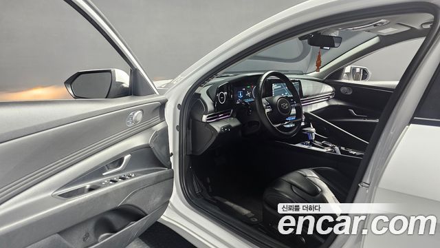 Hyundai AVANTE 2021 — photo 10