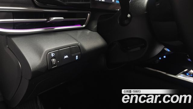 Hyundai AVANTE 2021 — photo 17