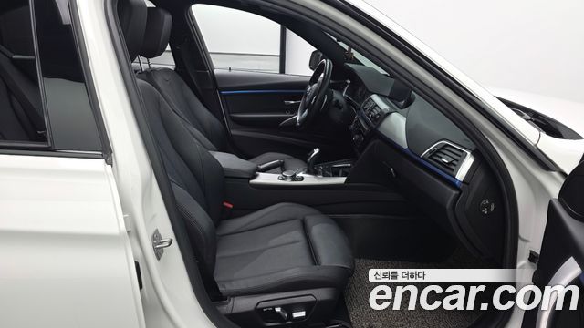 BMW 3-Series 2016 — photo 11