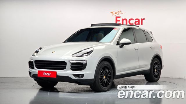 Porsche Cayenne 2016 — photo 1