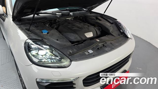 Porsche Cayenne 2016 — photo 6
