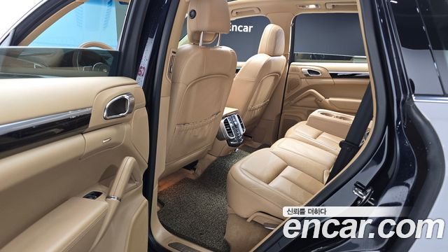 Porsche Cayenne 2016 — photo 11
