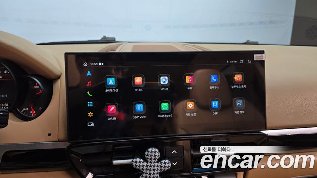 Porsche Cayenne 2016 — photo 19