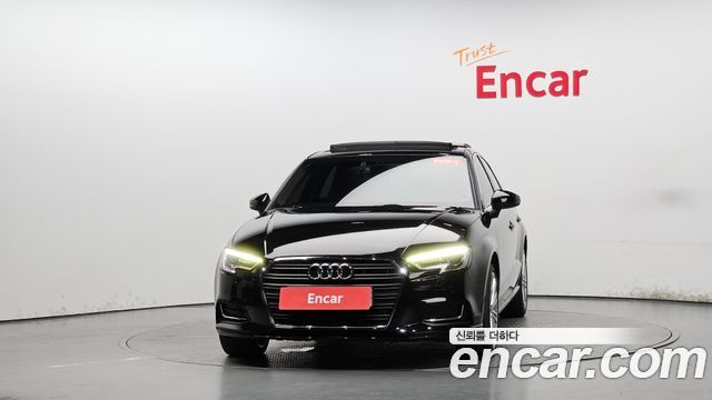 Audi A3 2018 — photo 3