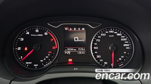 Audi A3 2018 — photo 11