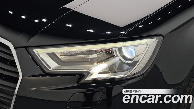 Audi A3 2018 — photo 8