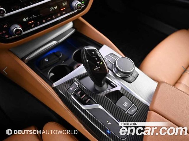 BMW 5-Series 2018 — photo 9
