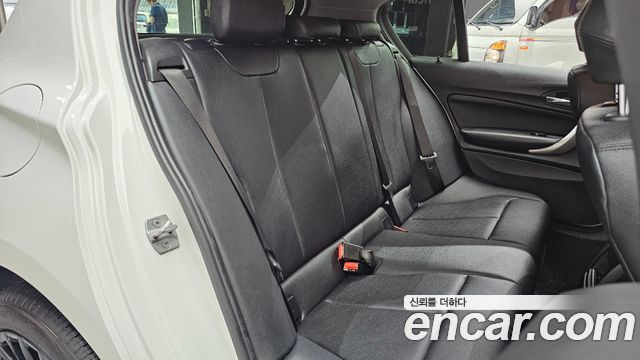 BMW 1-Series 2016 — photo 12