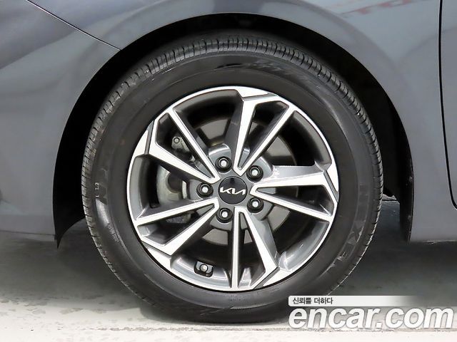 Kia K3 2022 — photo 5
