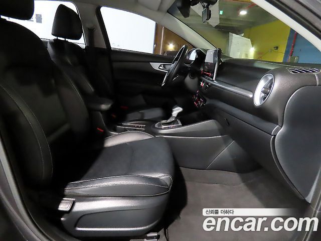 Kia K3 2022 — photo 10