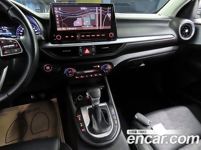 Kia K3 2022 — photo 11