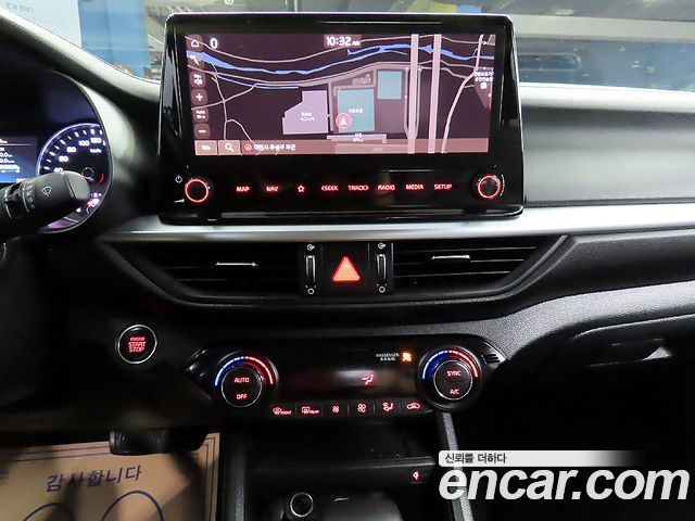 Kia K3 2022 — photo 12