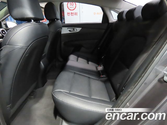 Kia K3 2022 — photo 13