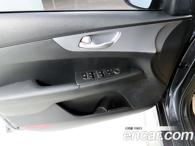 Kia K3 2022 — photo 14