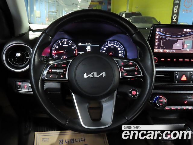 Kia K3 2022 — photo 19