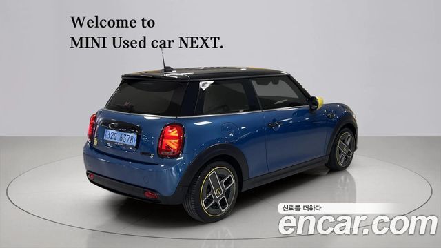 Mini Cooper 2024 — photo 2