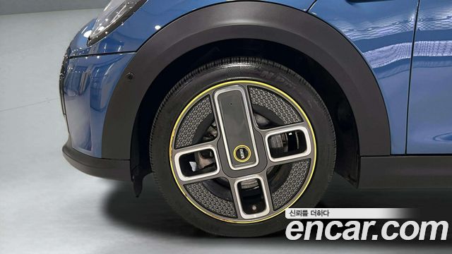 Mini Cooper 2024 — photo 5