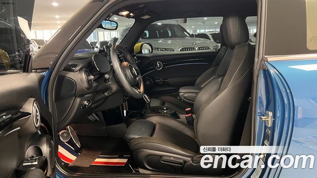 Mini Cooper 2024 — photo 10