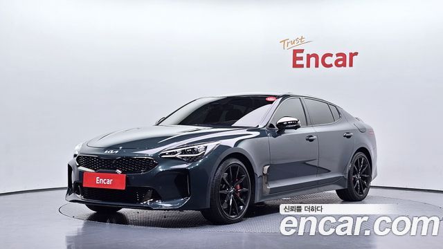 Kia Stinger 2023 — photo 1