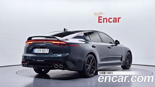 Kia Stinger 2023 — photo 2