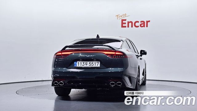 Kia Stinger 2023 — photo 4