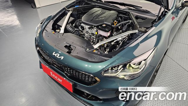 Kia Stinger 2023 — photo 6