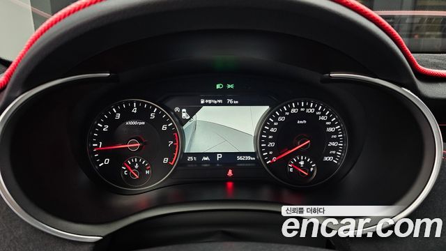 Kia Stinger 2023 — photo 11