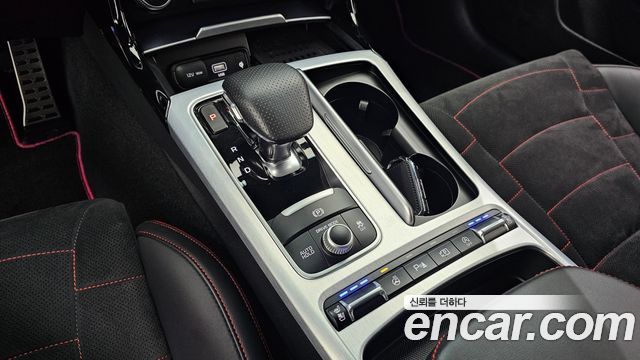 Kia Stinger 2023 — photo 12
