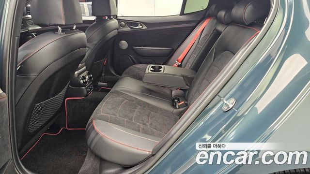 Kia Stinger 2023 — photo 18